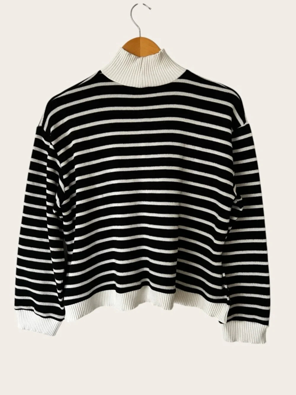 Zara Black and White Striped Oversized Turtleneck - Picture 5 of 7